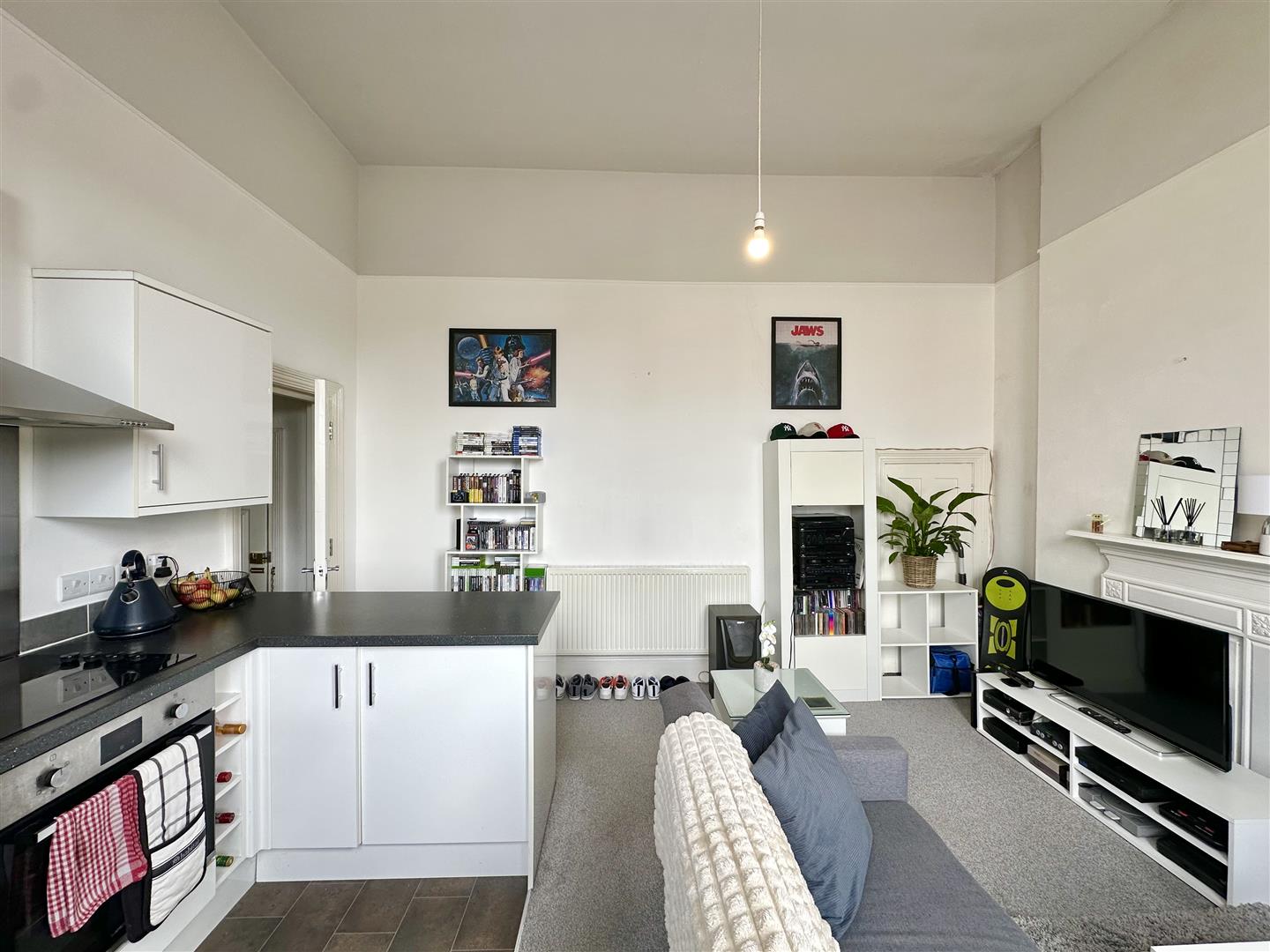 1 bed property in Woodville Road, Bexhill-On-Sea